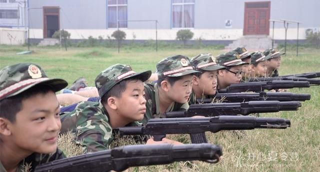 南京军事夏令营：有什么正规点的军事管理的暑期夏令营