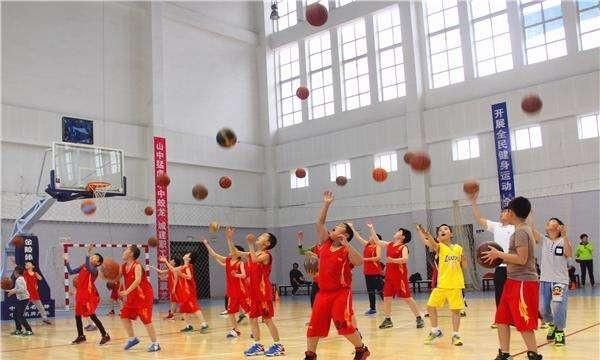 青少年篮球培训，青少年篮球培训在国内报哪个篮球培训班合适图2