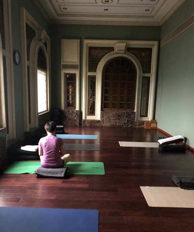 西安瑜伽馆，瑜伽初学者如何选择好的瑜伽馆地点